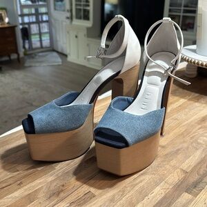 Gianni Bini platforms.